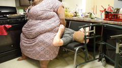 Full Weight Productions: Fluff hoduje na jablečný koláč