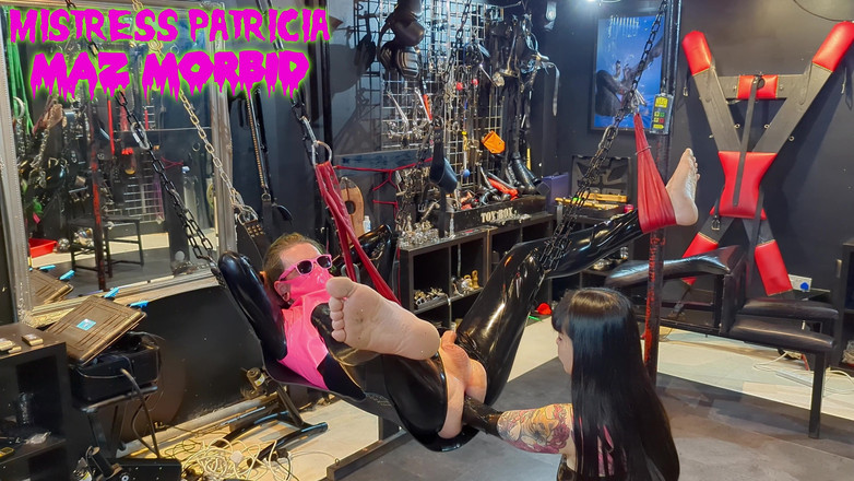 KinkyFemdomTV: Trening głębi 4K z kochanką Patricią