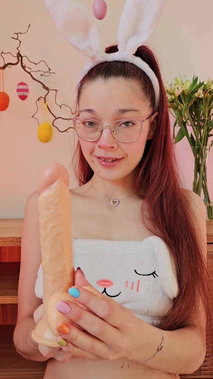 petitesubkitten: Easter JOI - La tua coniglietta rossa guida i tuoi colpi...