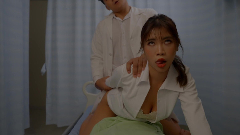 SWAG.live: 病院でセクシーな看護師をファックするタイムストップ |Swag.live