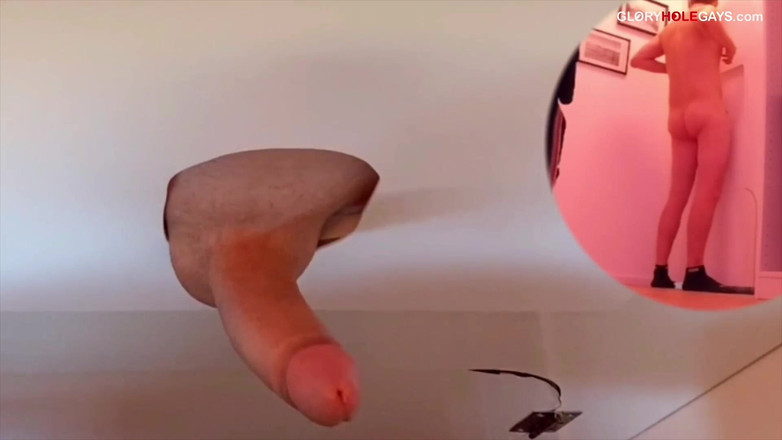 GLORYHOLEGAYS: Anh ấy đã trở lại để biết thêm - con cu to, nhiều lần...