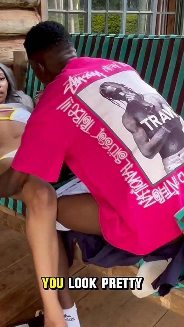 Charlottmio: 园丁和老板妻子性爱录像Xoxox