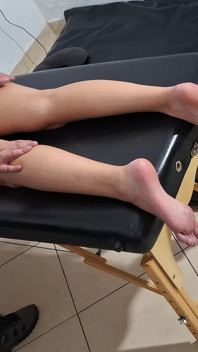 Masaje de espalda relajante con una vela caliente. Grandota
