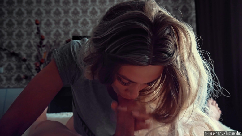 ReplayXXXLady: POV Kotě bere ptáka hluboko, zatímco její rodiče jsou pryč -...