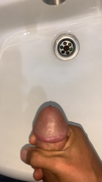 Preek Fans: A trebuit să masturbez pentru că mă simt excitată la...