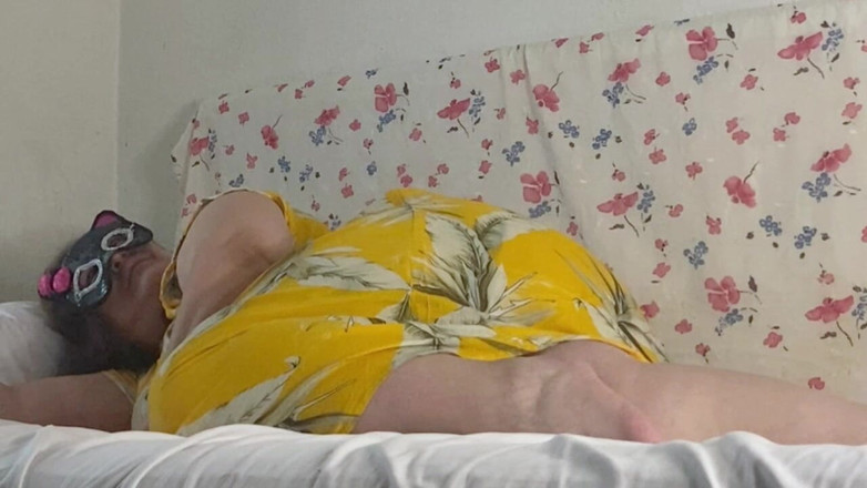 Daddykane: Máy bay bà già làm cạn kiệt hai hòn của...