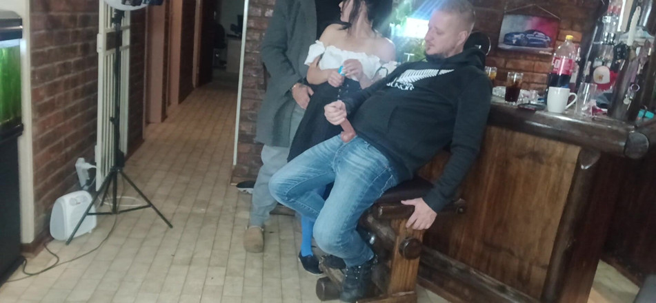 Bigjoefuckalott: Hallo Gagică Ești sexy
