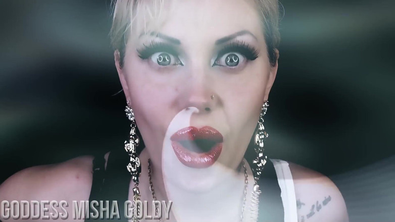 Goddess Misha Goldy: Tôi sẽ cấy ghép một con cu bú và nuốt...