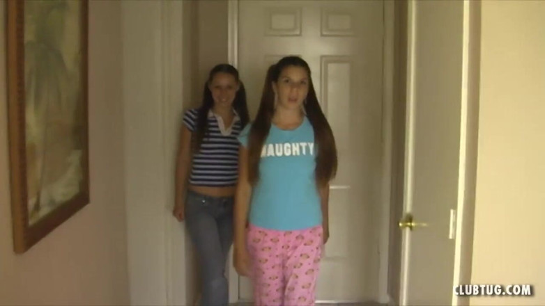 Club Tug: セクシーなティーンゾーイとJCテイラーの3P