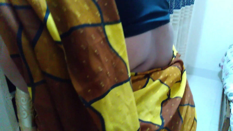 Aria Mia: Тамильской тетушку жестко трахнул сосед