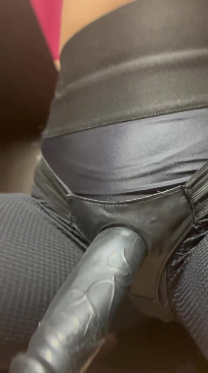 Skinny_lady69: Tu culo me pertenece, perra mariquita