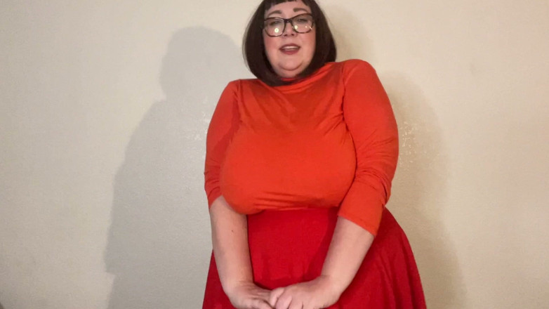 cutejayne: La BBW Velma essaye de te faire jouir