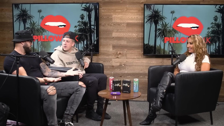Pillow Talk: P*rnstar Richelle Ryan nfl oyuncularını ortaya çıkarıyor