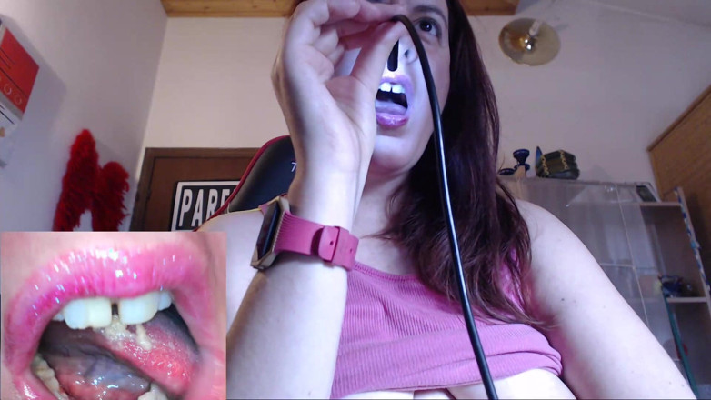 Nicoletta Embassi: Giantess Devour Exploration