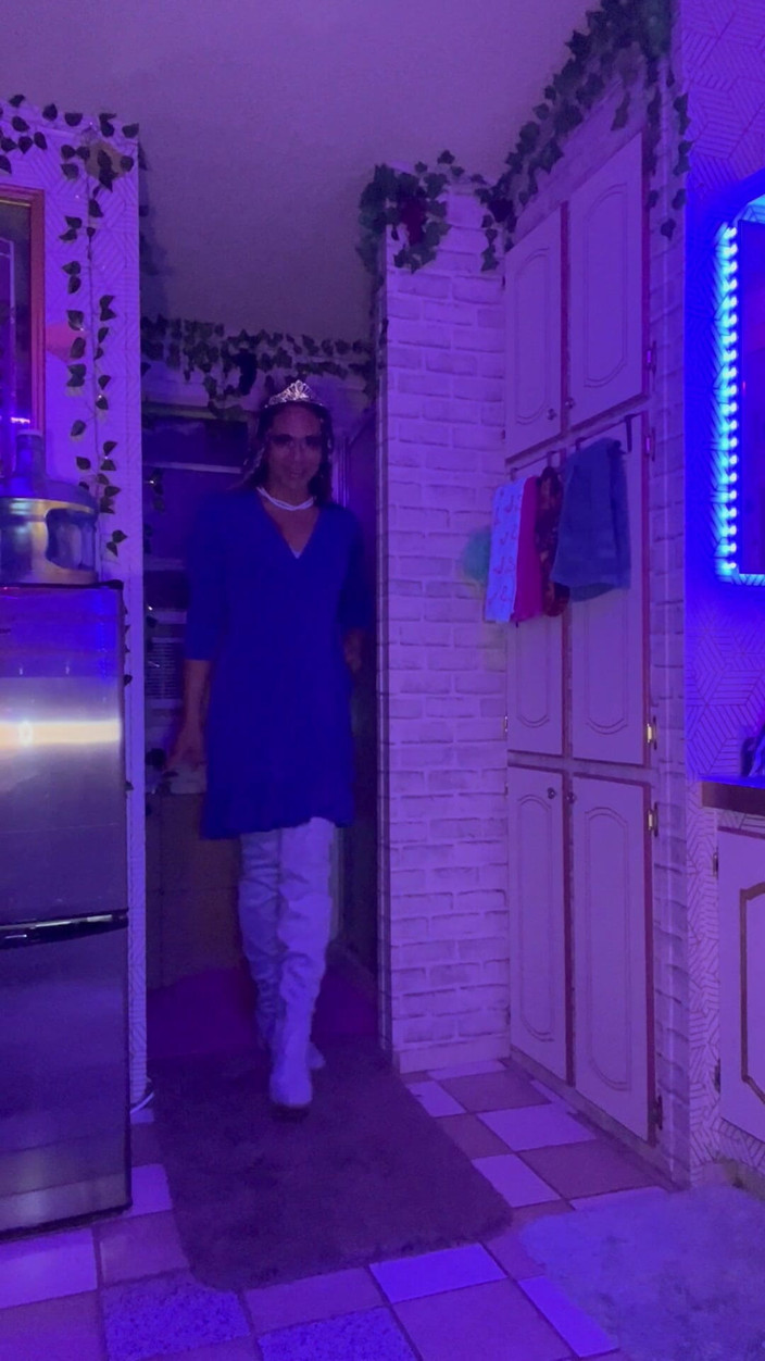 TS Jade: Winter Wonderland Striptease