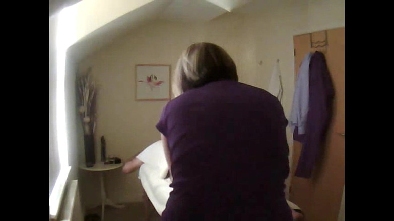 Dogging after dark: マッサージとゆっくりとしたフェラチオ