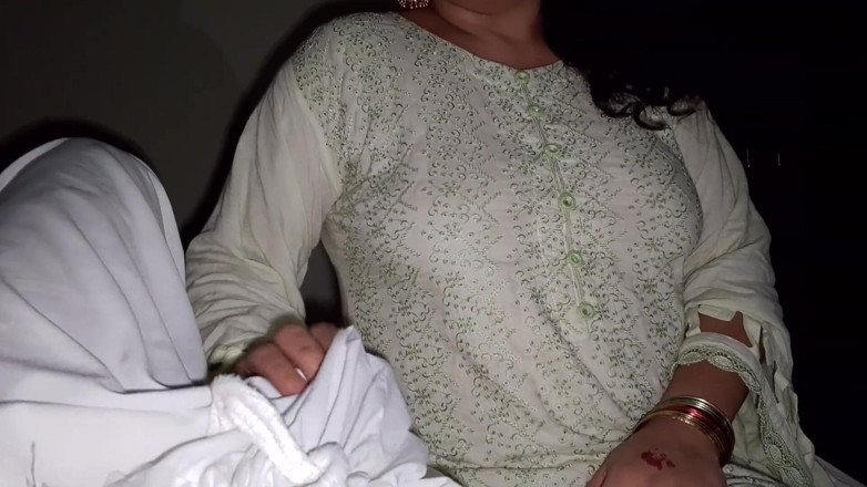 QueenbeautyQB: At Night Stepfather in Law Fucking His Bahu Rani Hard,...