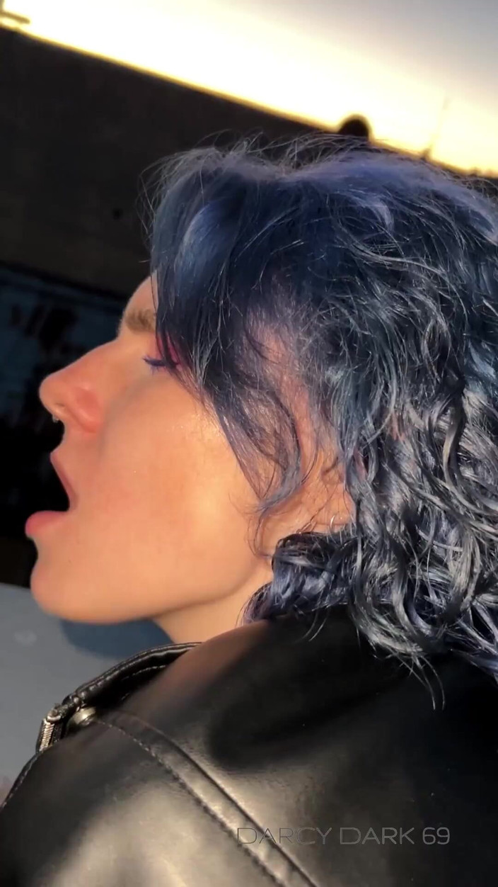 Darcy Dark: Sesso in un auto della metropolitana