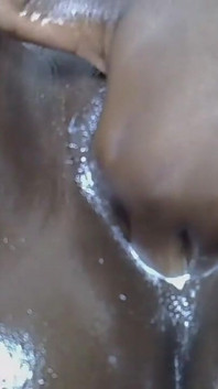 Quiero un poco de polla en mi coño