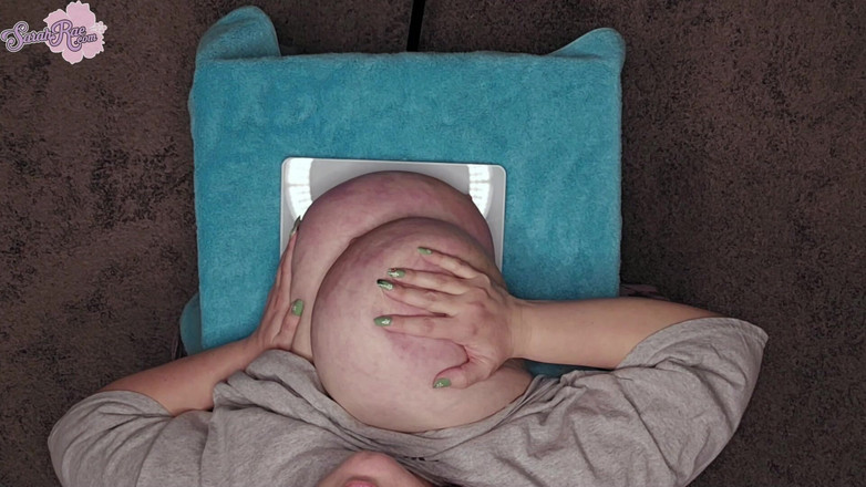 Sarah Rae: Tetek Berat