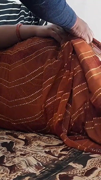 Bhabhi hàng xóm về nhà trên Diwali và bị đụ và để lại trong âm thanh tiếng Hin-di