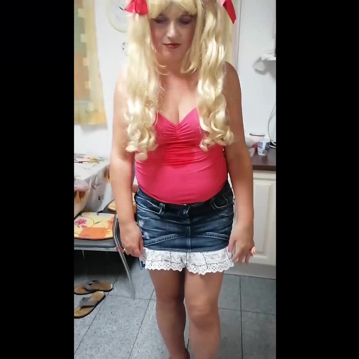 Teen girl without inhibitions and conscience: 디스코에서 늦게 온 의붓딸과 계부에게 벌을 받았다