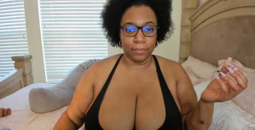 Josie4yourpleasure: Stream bermula 11/07/2022 07:04 pm