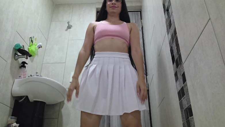 alexia twerk videos: A Little Exercise Before Going Before Bed