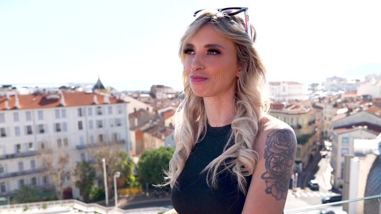 Jet sex prod: Sofie se dos pollas grandes