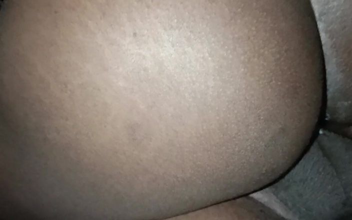 Kenyan Dick: बड़ी गांड वाली साँवली बड़े काले लंड की सवारी तब तक करती है जब तक मैं उसकी चूत के अंदर वीर्य नहीं छोड़ देता