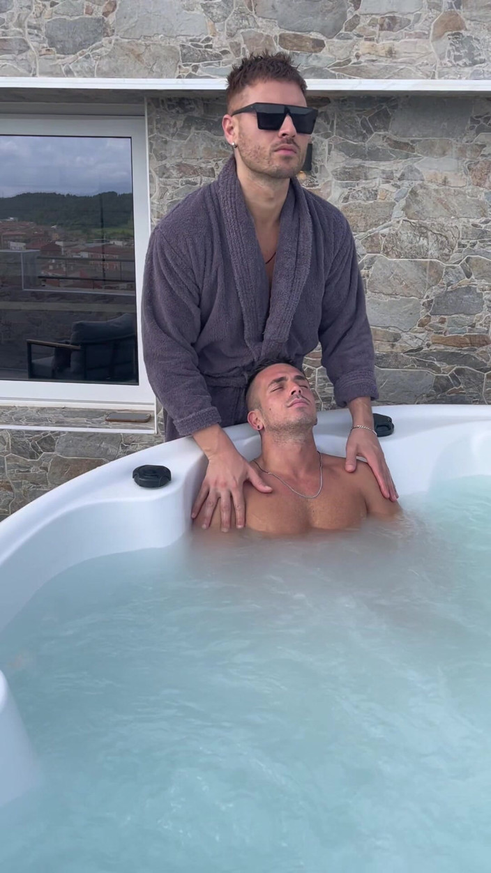 Carlos and Hector: Sex in the Jacuzzi