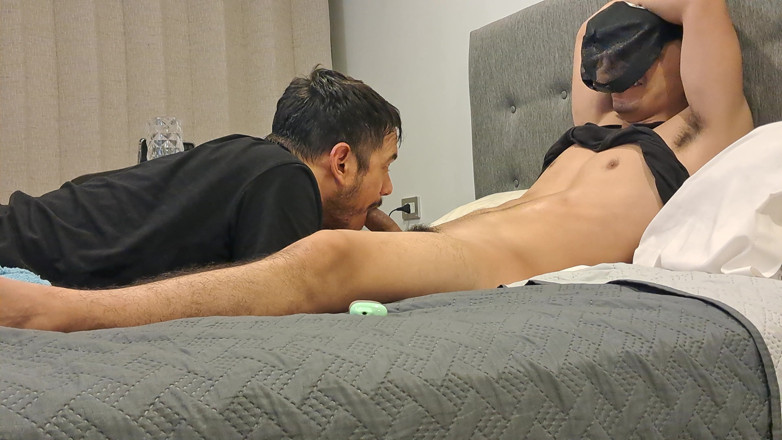 Bare skin man: Mouth Addicted to My Cock, Deep-throating