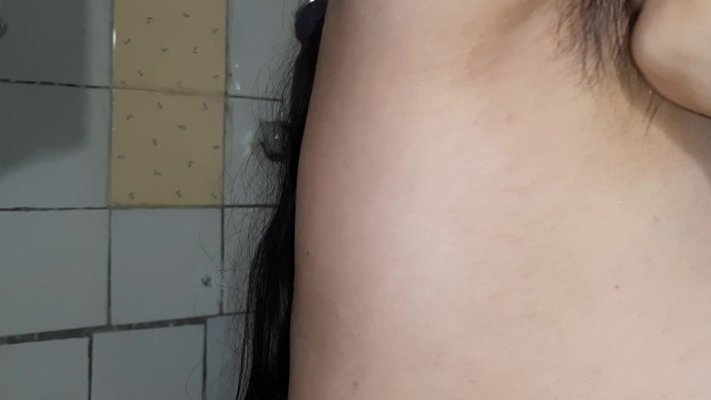 Lesbian-illusion: Me orine en su boca y luego ella lamió mi...