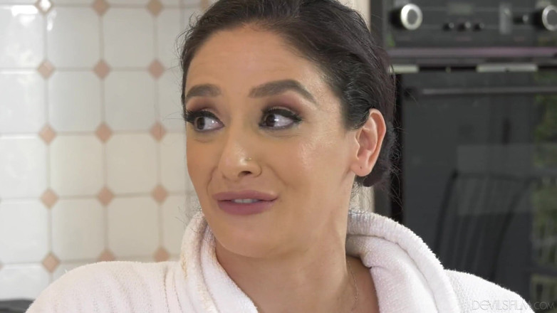 Out Of The Family: Out of the Clan - Nymphomaniac Teen Alex Coal Rides a...