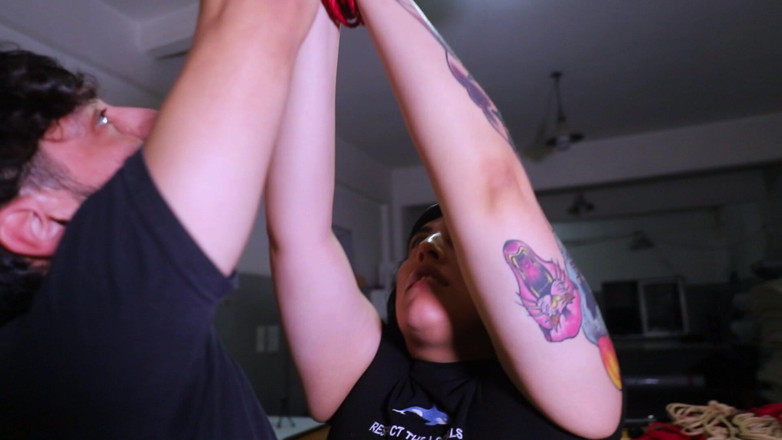 mamiimaldii: Hot Bondage Sex Session with a Goth Girl and Her...
