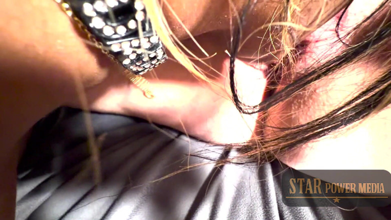 Savanna star: Vixen Vegas High-rise: Savanna &amp; Donna's Girl-on-Girl Playtime