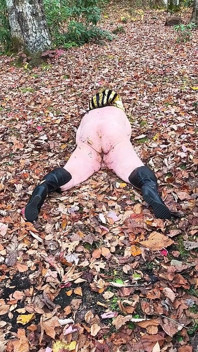 Dirty Ass Leaf Hraní v jejím zadku Cumming, není faking