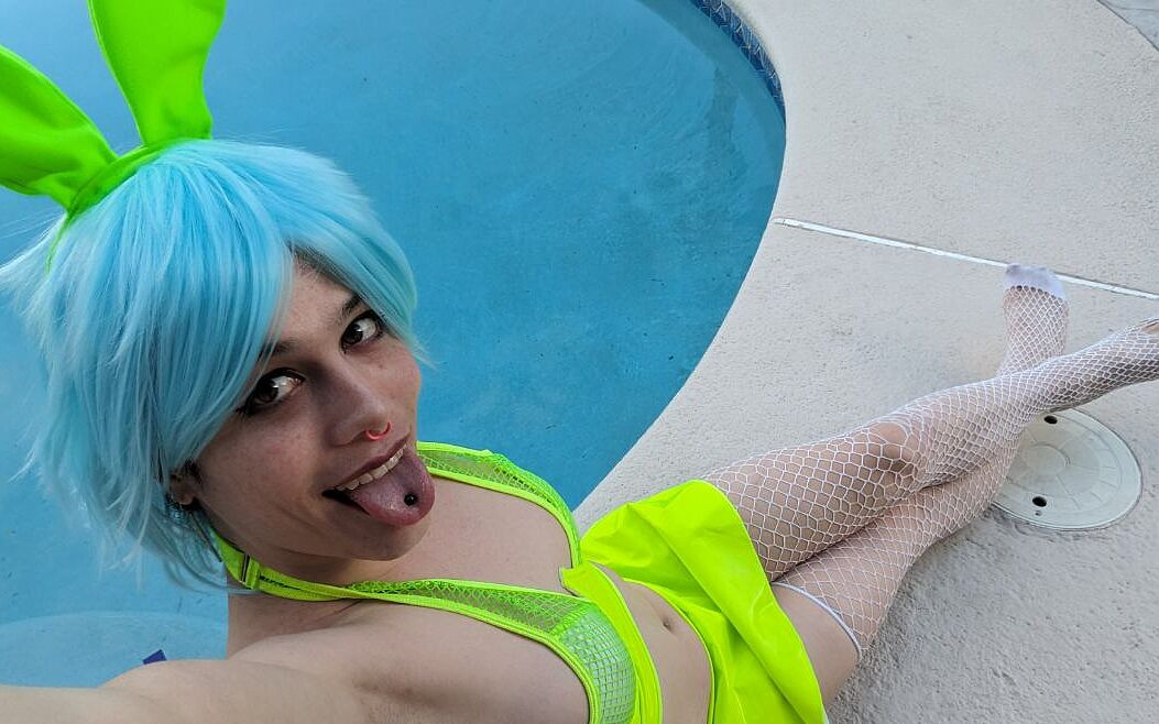 Nyxi as a Bunny Makes Enticement Video for Stepdaddy