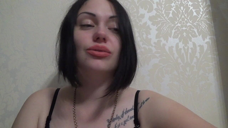 Goddess Misha Goldy: 一个处女和sph幻想