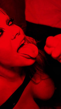 Il demone del sesso prosciuga il suo evocatore