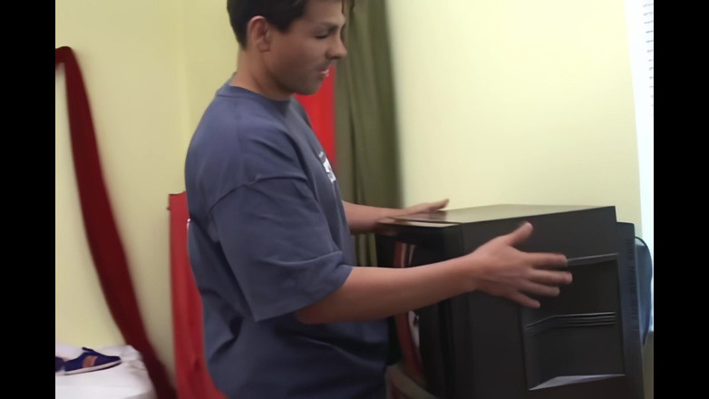 Ugly but HOT: लड़की किसी भी चीज के लिए तैयार