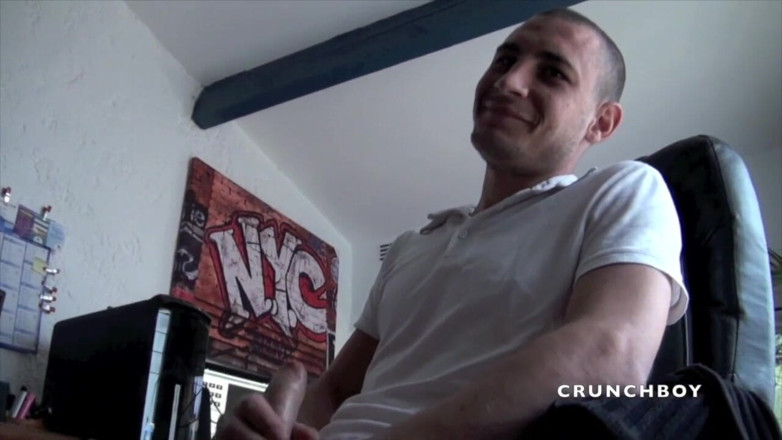 STRAIGHT BOY CURIOUS: Young gay sucking his straight friends