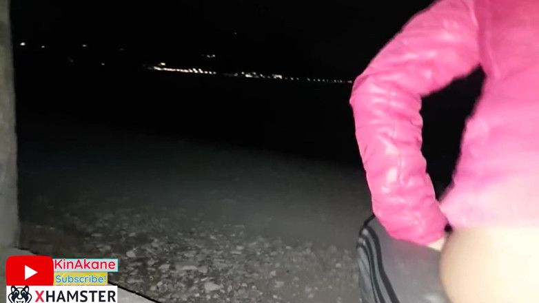 Kin Akane: Sex på stranden med en främling tjej, hon hakar mig...