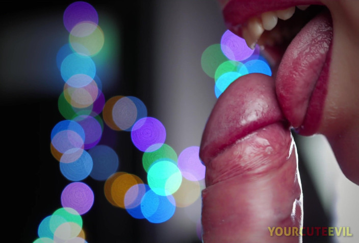 YourCuteEvil: lolipop ki tarah choosna, jhaeedaar choot chaatna, kloj-ap