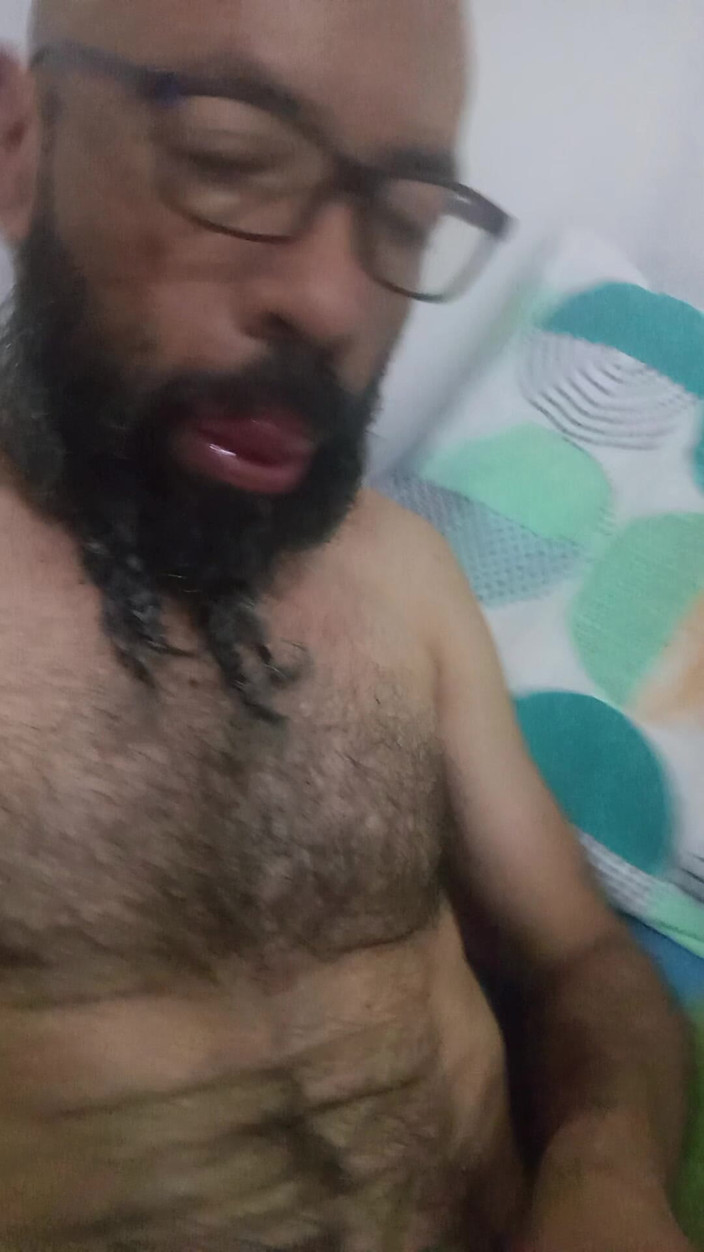 Jhonbahh: Nuditate nestăvilită