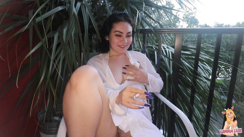 Lenna Lux: Фетиш куріння gfe