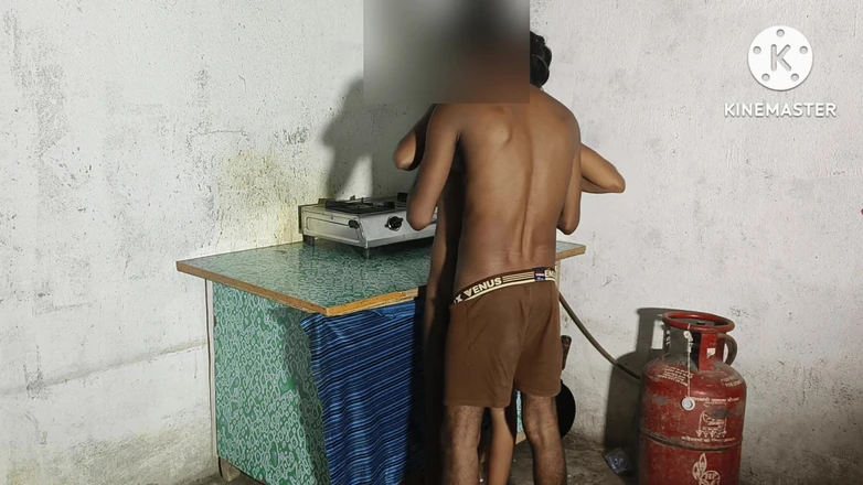 Nisha bhabhi ki chudai: Stepsister Fuck with Stepbrother in Kitchen When She Making Food