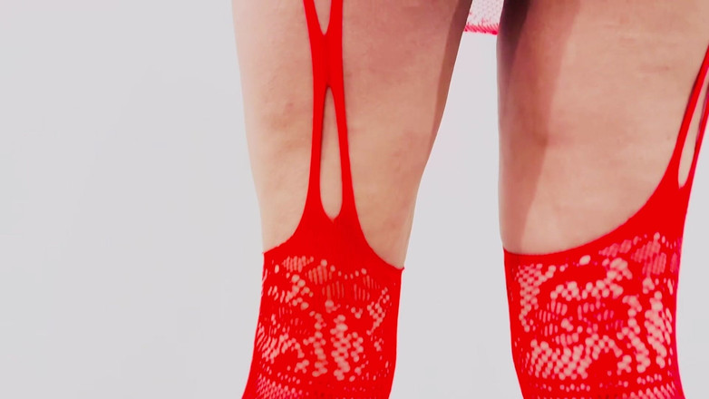 Asian Holes: Beni kırmızı çoraplı sikmeyi hayal et