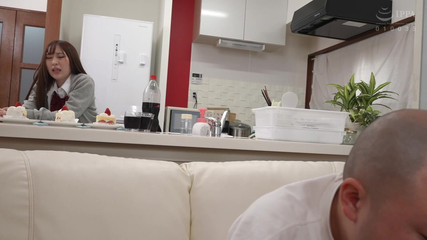 Vulture: Mio Ichihana - 她用她的小奶子勾引我！Little Devilish Stepcousin