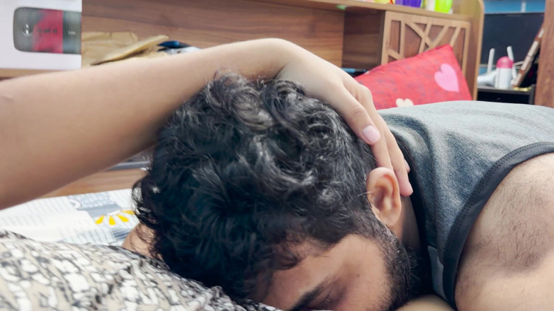 Vaishnavysharunraj: Mallu Couple Feet Romance Husband Massage and Lick on Wife...